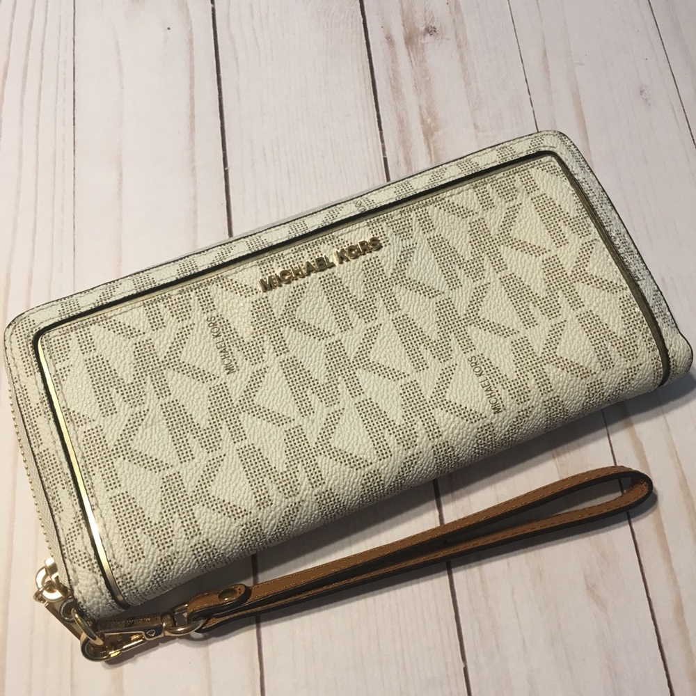 Michael Kors JET SET wallet
